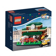 40142 MODULAR HOUSE Train Station - Bricktober 2015